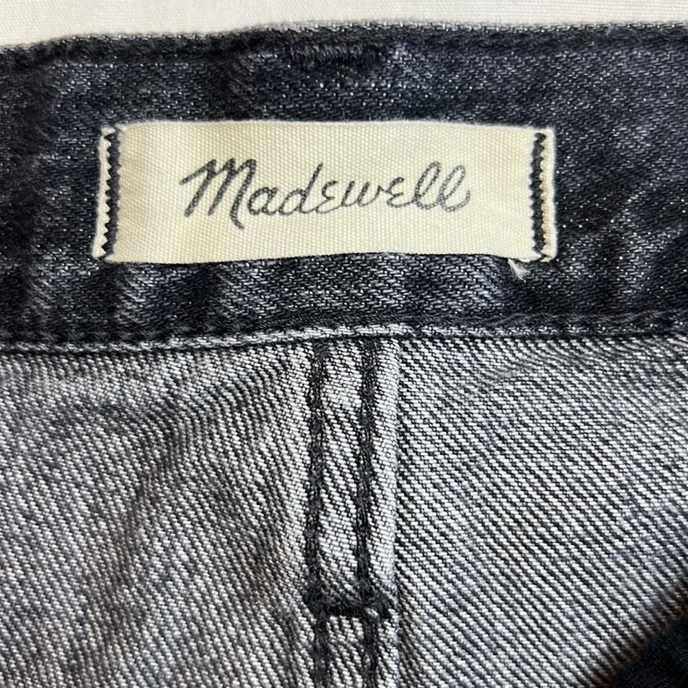 Madewell hi rise buttonFly  frayed denim shorts